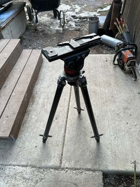 JVC KA-551U Tripod Base with Gitzo Professional Video Tripod Legs and Fluid Head
